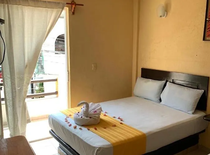 Hotel Mariposa 4*